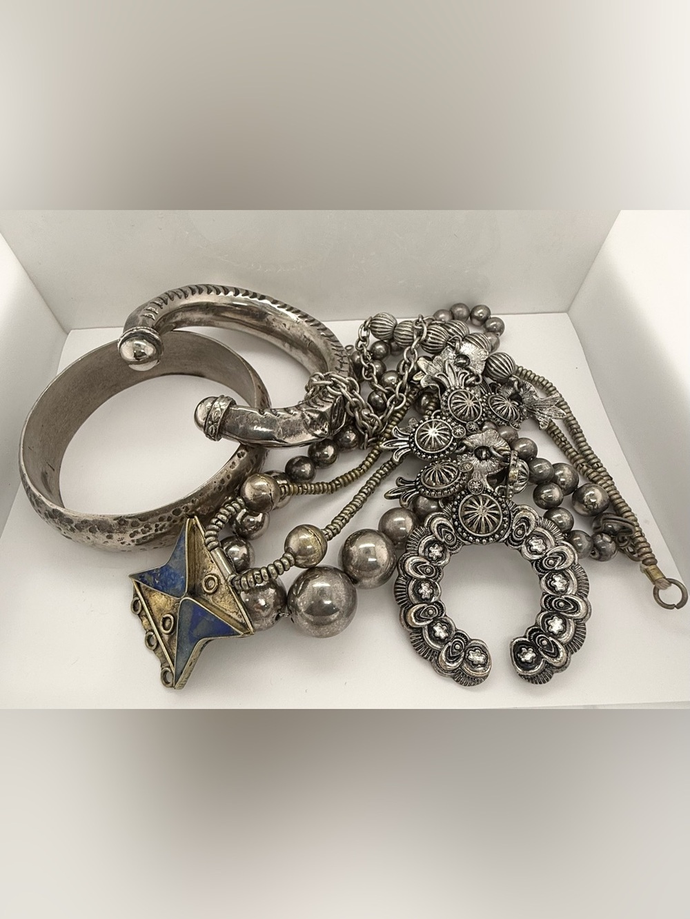 Mix Western lot Silver-Tone Mixed Bead Pendant Bangle Bracelet Squash Blossom